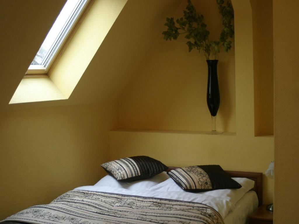 Pensjonat Rezydencja Parkowa Apartment Wroclaw Room photo