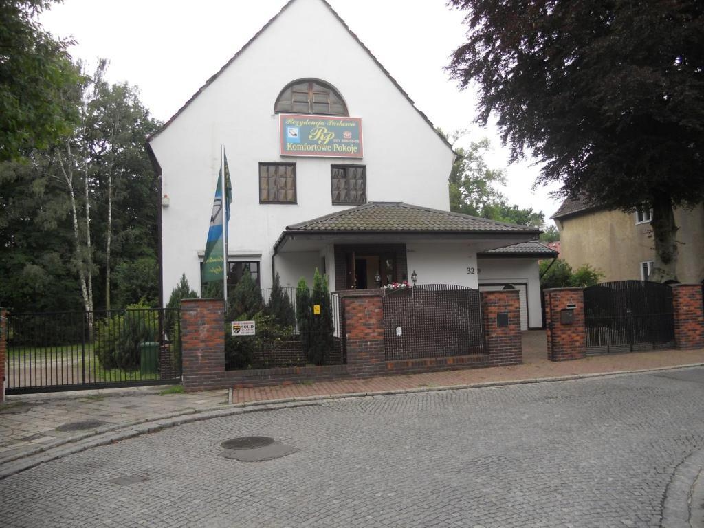 Pensjonat Rezydencja Parkowa Apartment Wroclaw Exterior photo
